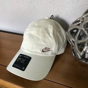 Women’s Nike Baseball Cap Hat